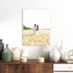 Cadeaux personnalisĂ©s 2025 đ âą Creatoo 4 Plaque photo personnalisĂ©e imprimĂ©e sur aluminium accrochĂ©e au dessus d'un buffet